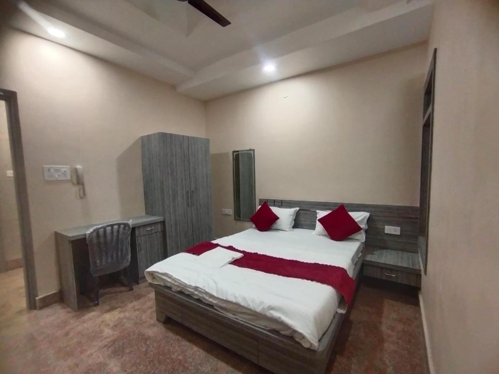 Hotel Utsav Palace Kanpur Esterno foto