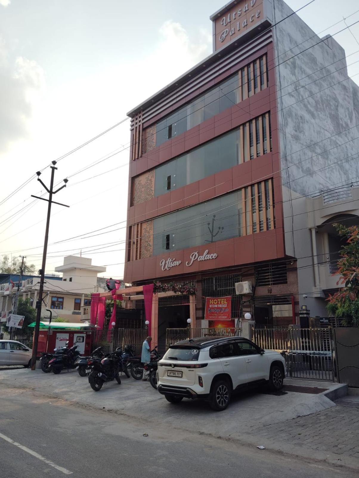 Hotel Utsav Palace Kanpur Esterno foto